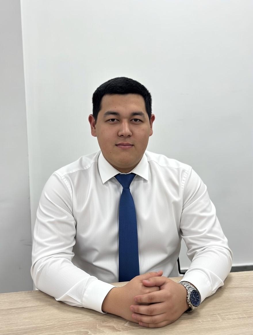 Наиль — Специалист по работе с заявками